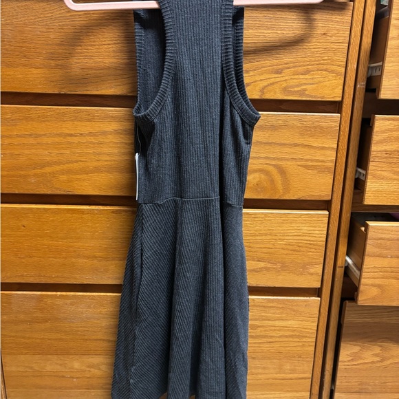 Gray tennis Dress - Picture 2 of 6